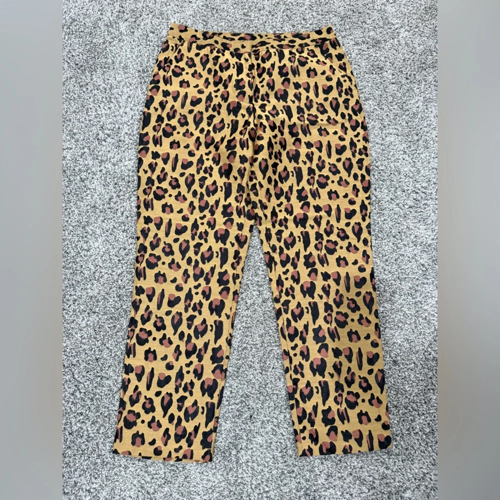 Natori women's leopard cropped print dress pants, size 10 - Picture 2 of 9